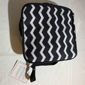 Thirty One insulated Casserole Cartier Black & White Zigzag Tote